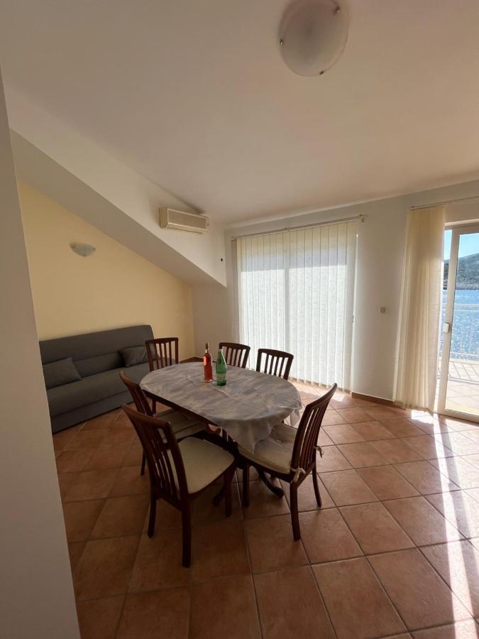 Tomic Apartment *